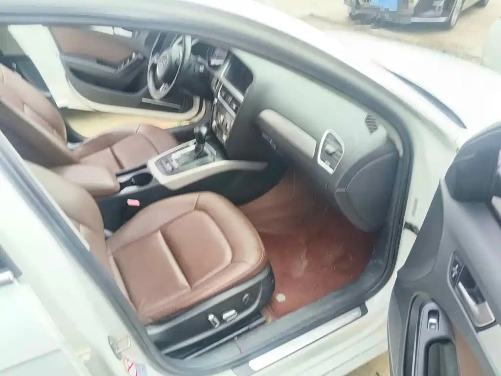 Фото 12 - Audi A4L