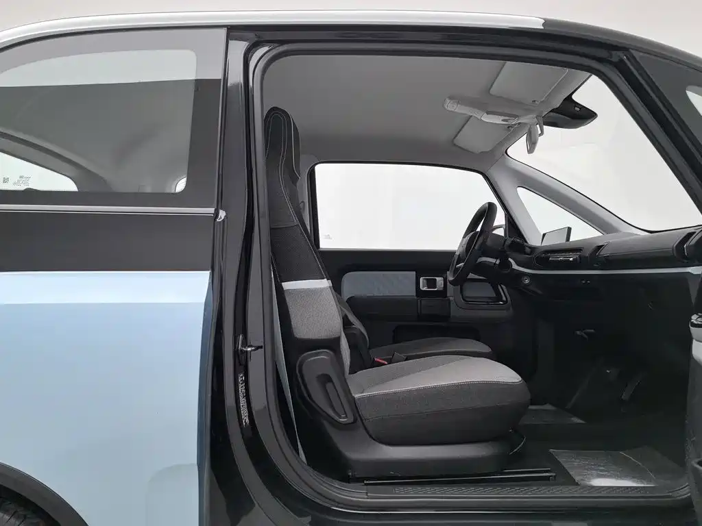 Baojun E300 2021 2020 Plus Stellar Smart Travel Edition