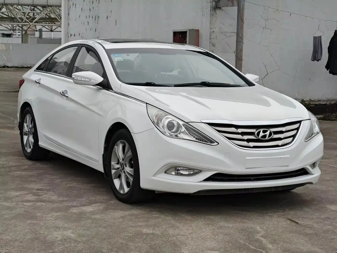 Hyundai Sonata 2013 2.0L Automatic Luxury Edition фото 3