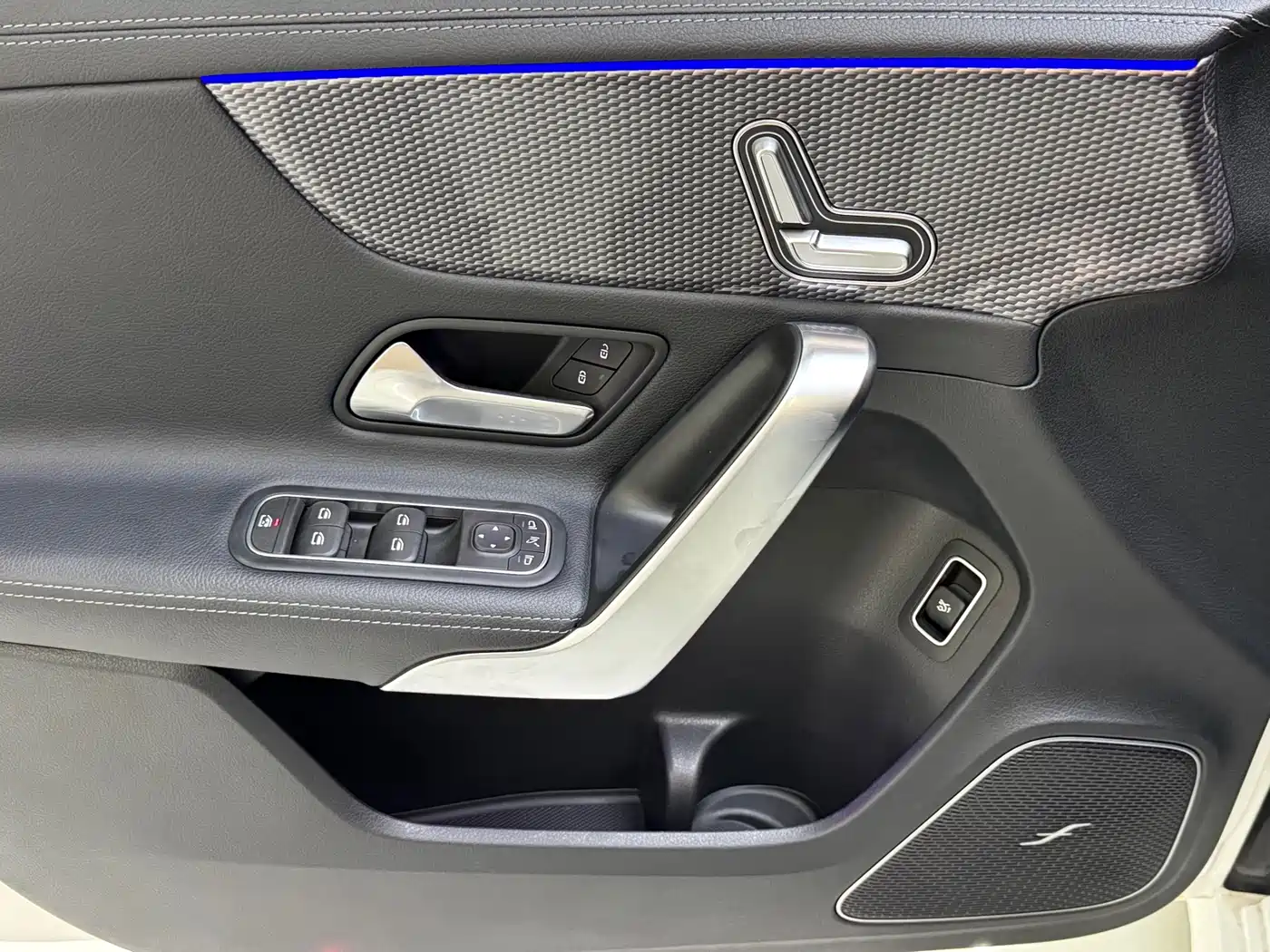 Mercedes-Benz A-Class 2021 A 200 L Sport Sedan Fashion Edition фото 12