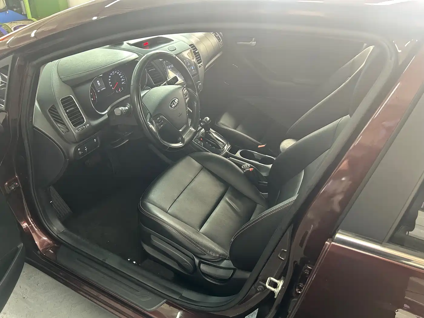 Kia K3 2016 1.6L Automatic GLS фото 8