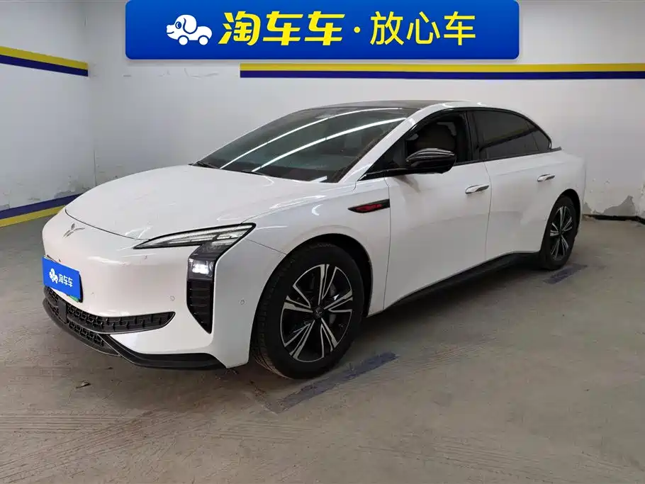 Hongqi EH7 2024 Model 820 Pro