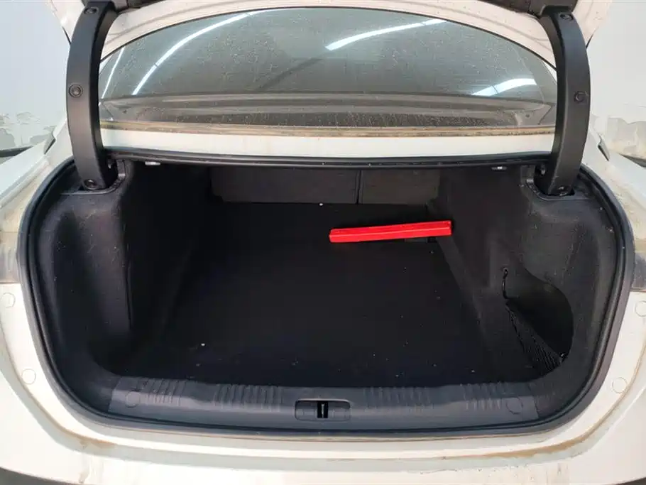 Hongqi EH7 2024 Model 820 Pro фото 4