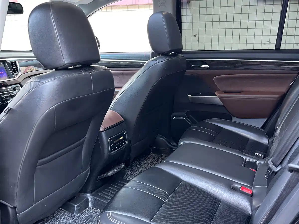 GAC Trumpchi Trumpchi GS8 2017 320T 2WD Luxury Smart Connect (7-seater) фото 8
