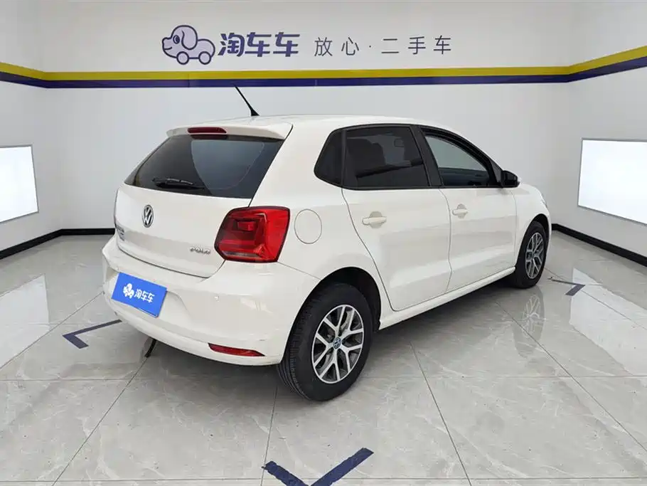 Volkswagen Polo 2016 1.4L Manual Trend фото 3