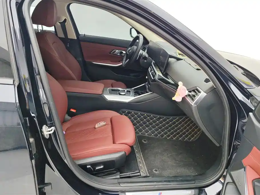 BMW 3 Series 2024 325Li M Sport Shadowline Package фото 8