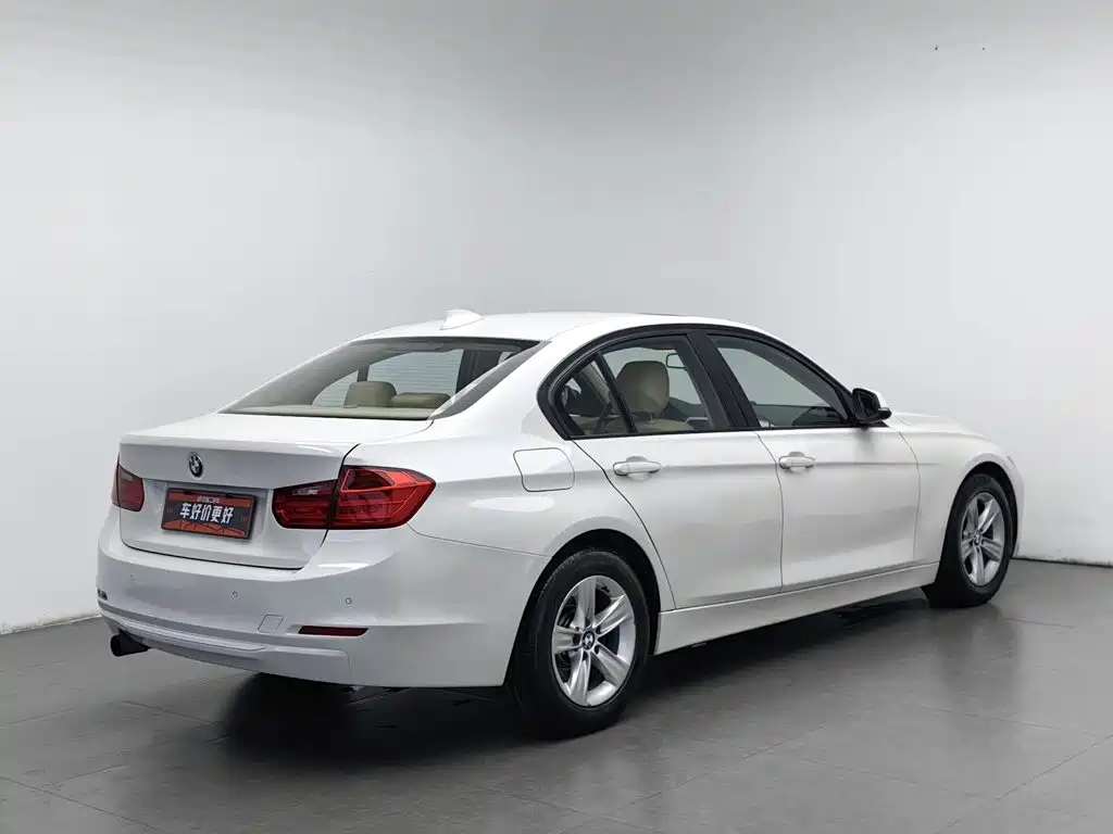 Фото 2 - BMW 3 Series