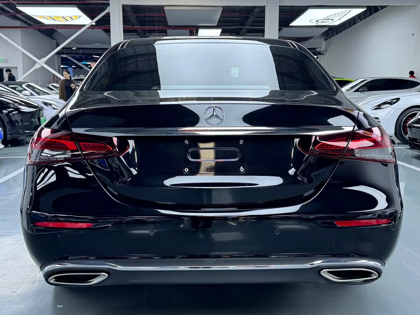 MERCEDES-BENZ E CLASS