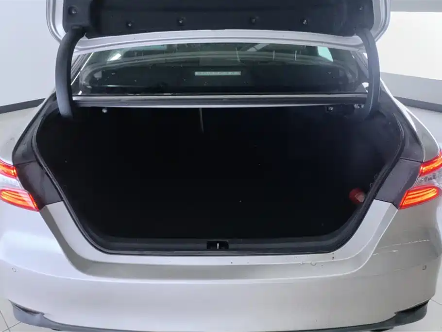 Toyota Camry 2019 2.0G Luxury Edition China VI фото 4
