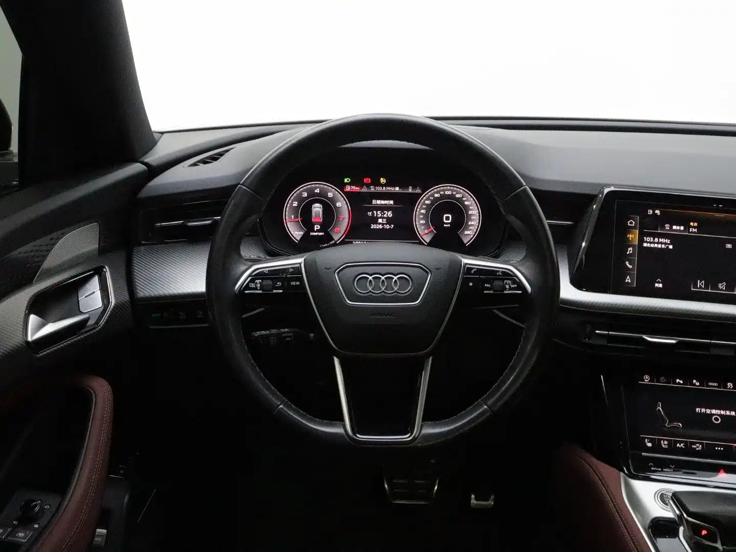 Photo 16 - Audi Q6