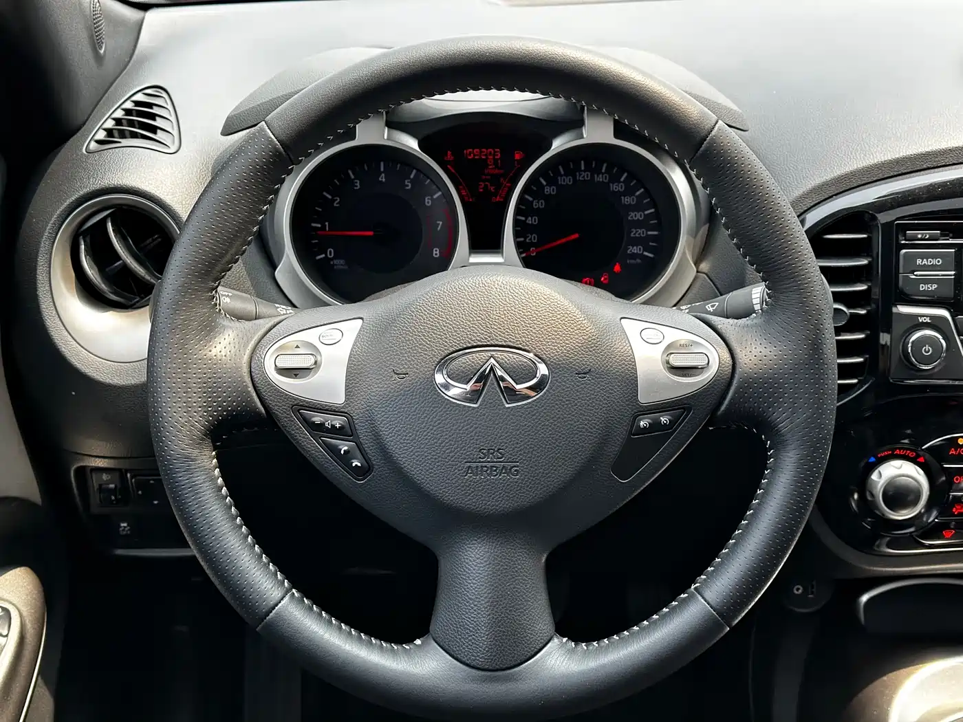 Infiniti ESQ 2018 2014 1.6L Free Edition