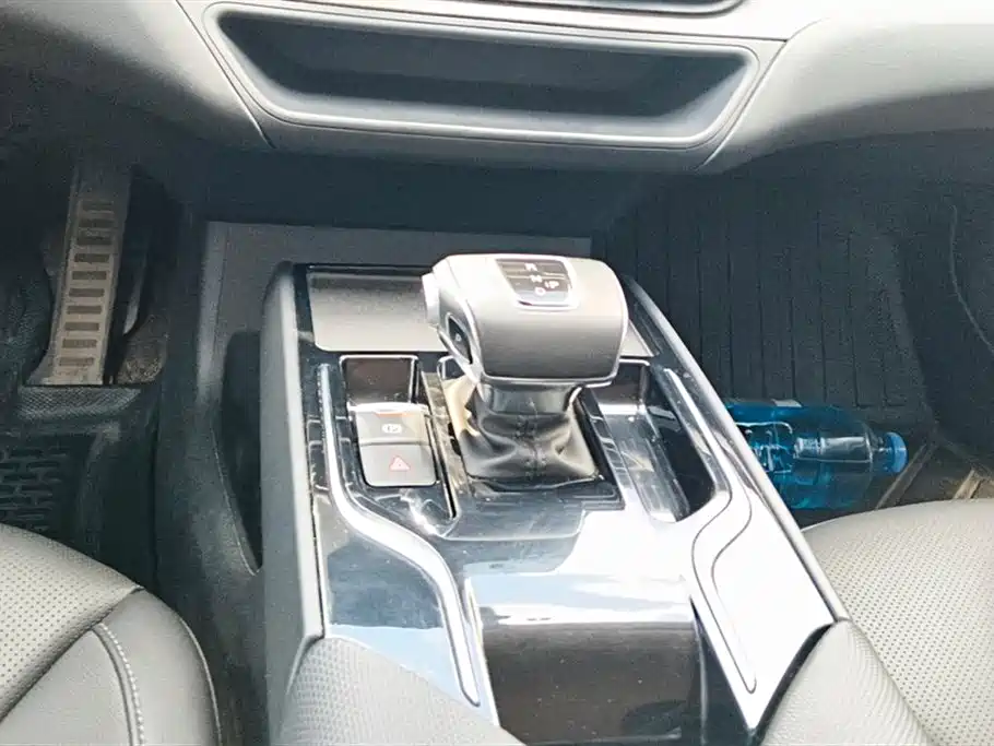 Hongqi E-QM5 2023 620km PLUS фото 16