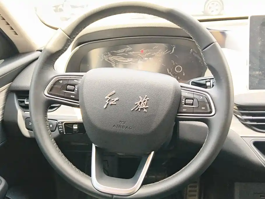 Hongqi E-QM5 2023 620km PLUS фото 15