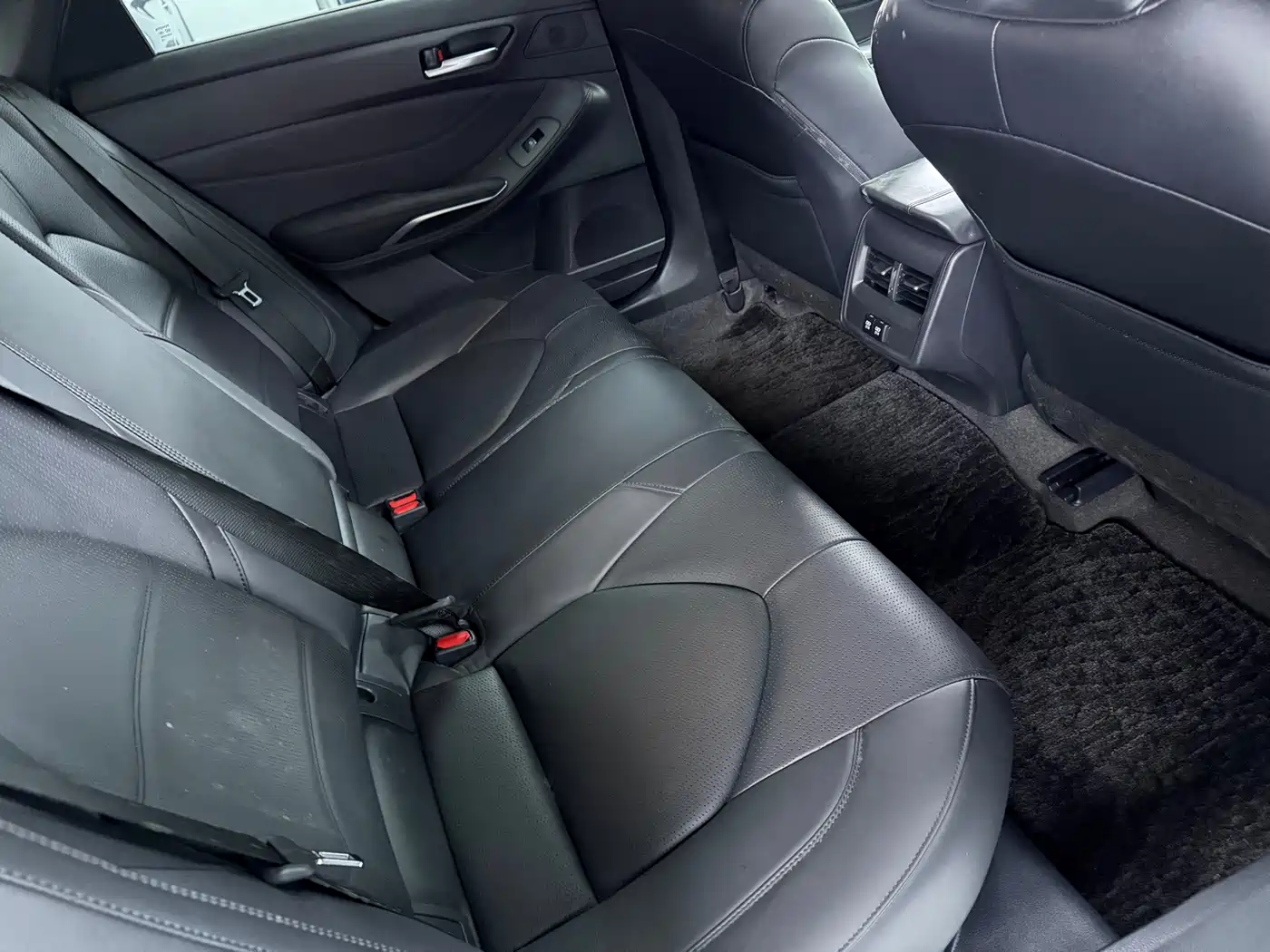 Toyota Avalon 2019 Hybrid 2.5L Luxury Edition China VI фото 6