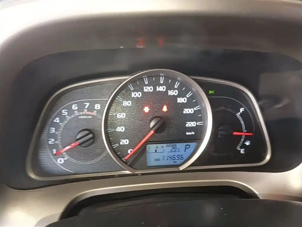 Toyota RAV4 Rongfang 2015 2.0L CVT 2WD Trend Edition фото 12
