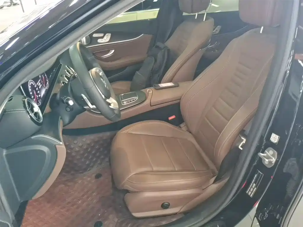 Mercedes-Benz E-Class 2020 E 300 L Sport Luxury Model фото 15