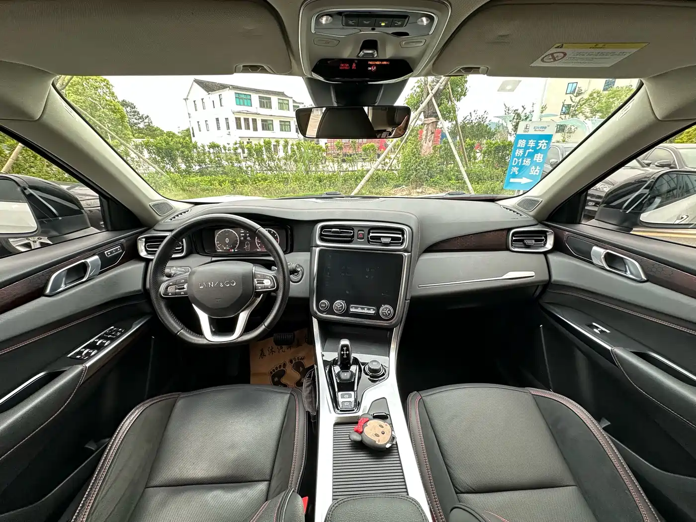Lynk & Co 01 2017 2.0T AWD Pro фото 11