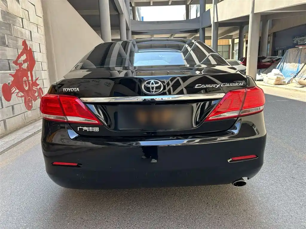 Toyota Camry 2013 200E Classic Elite Edition фото 7