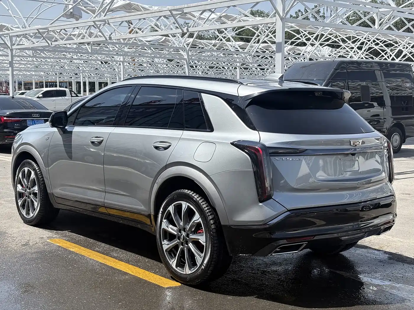 Cadillac XT5 2025 2025 Model 2.0T Platinum