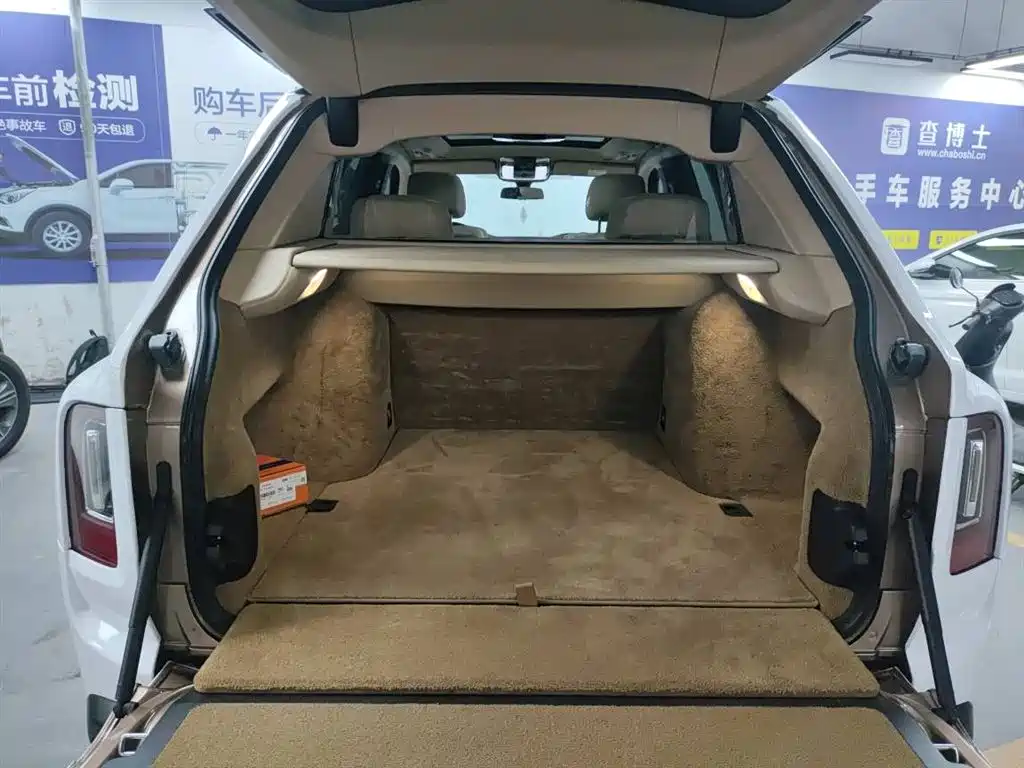 Rolls-Royce Cullinan 2018 4-Seater Version фото 7