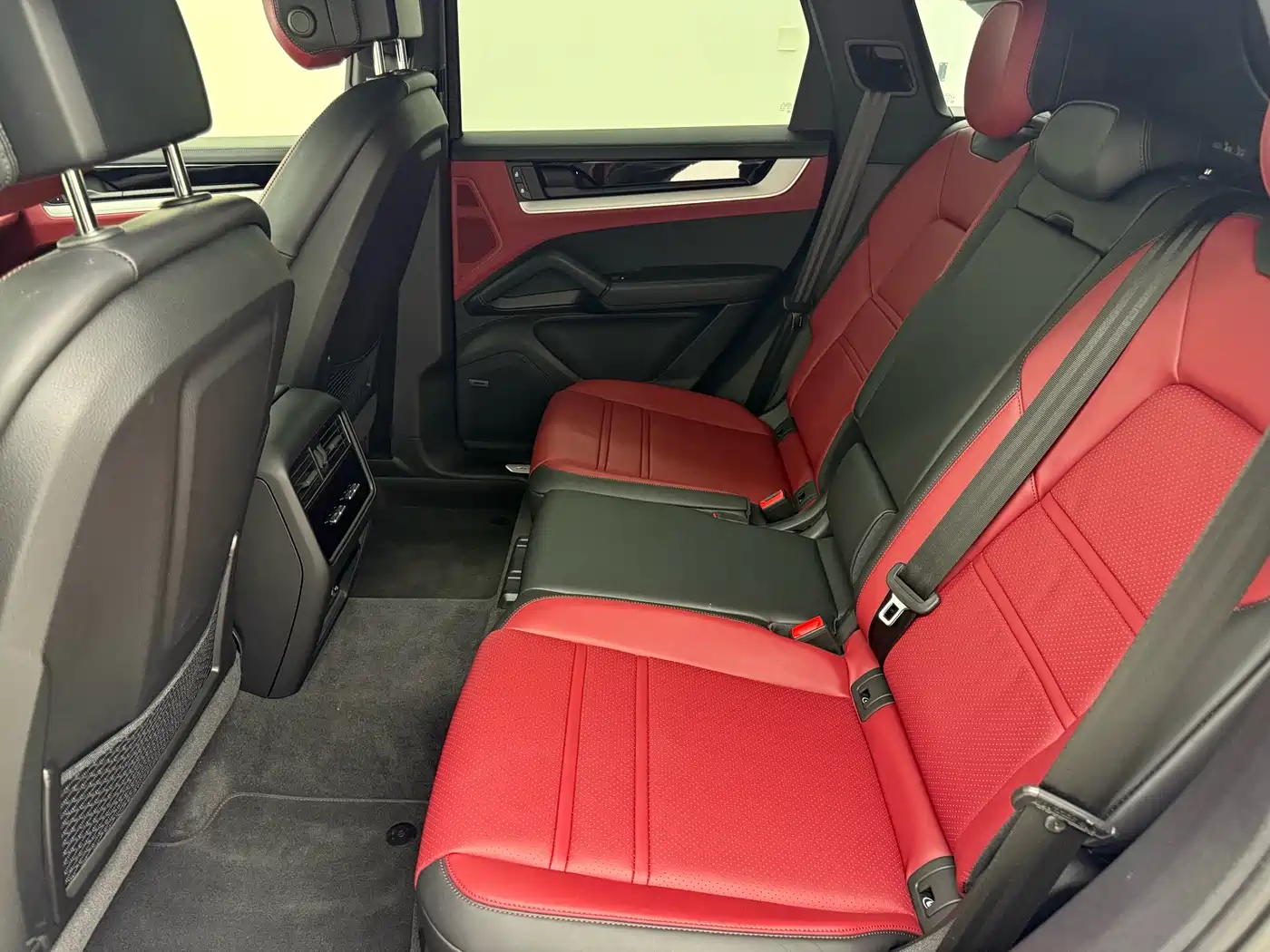 Porsche Cayenne 2025 Cayenne 3.0T Dream Chaser Edition фото 14