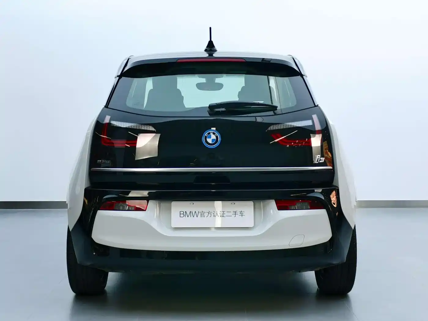 BMW i3 (Import) 2019 Quick Charge Version фото 5