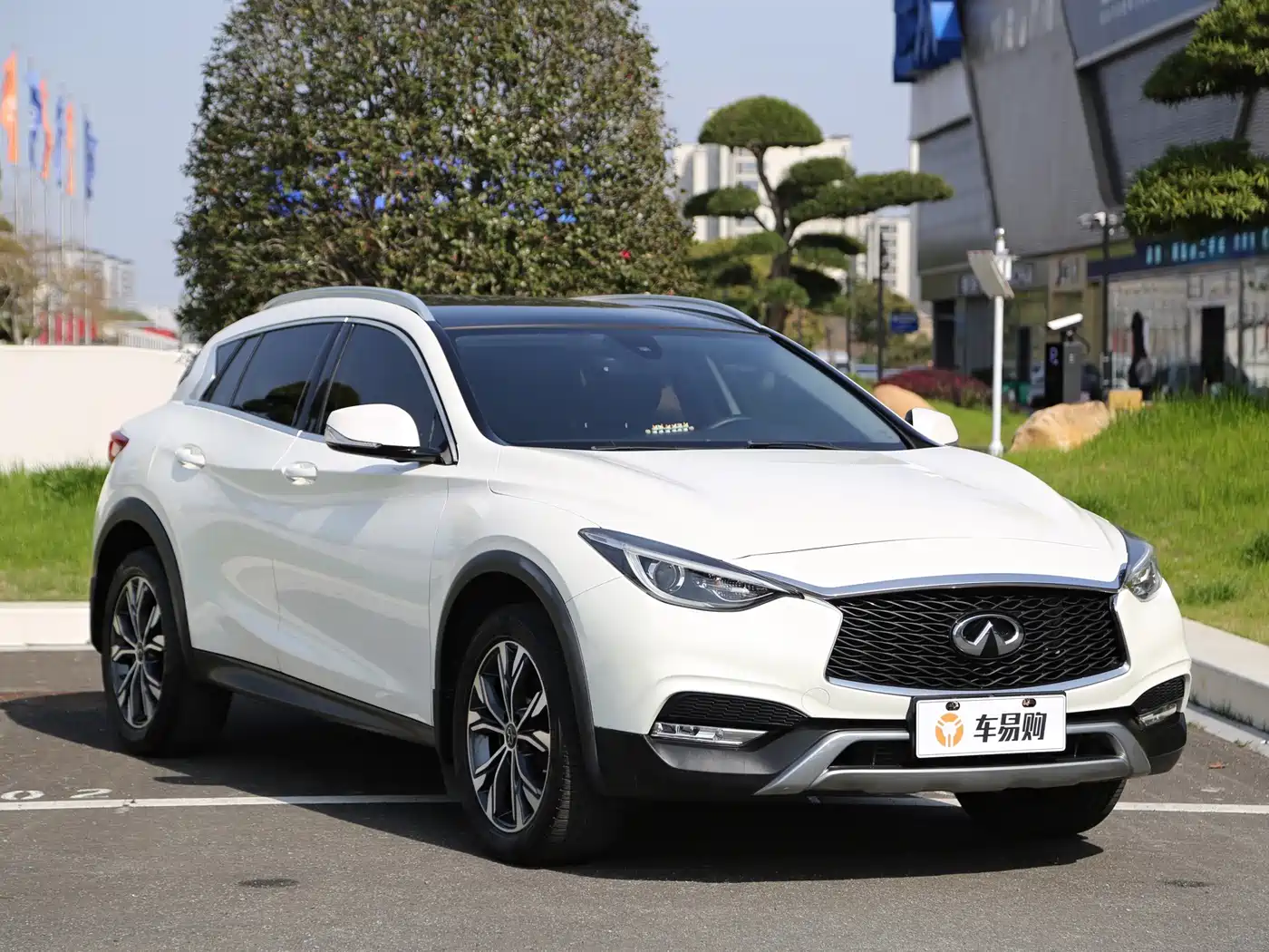 Infiniti QX30 2018 2017 Model 1.6T 2WD Sport