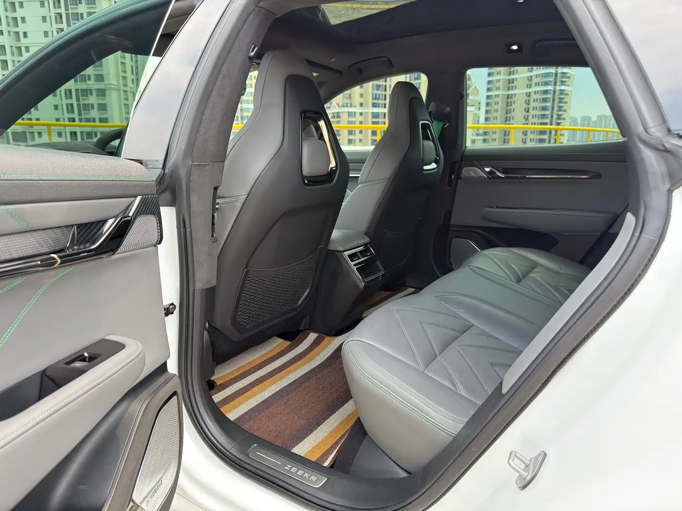 ZEEKR EXTREME KRYPTON 001