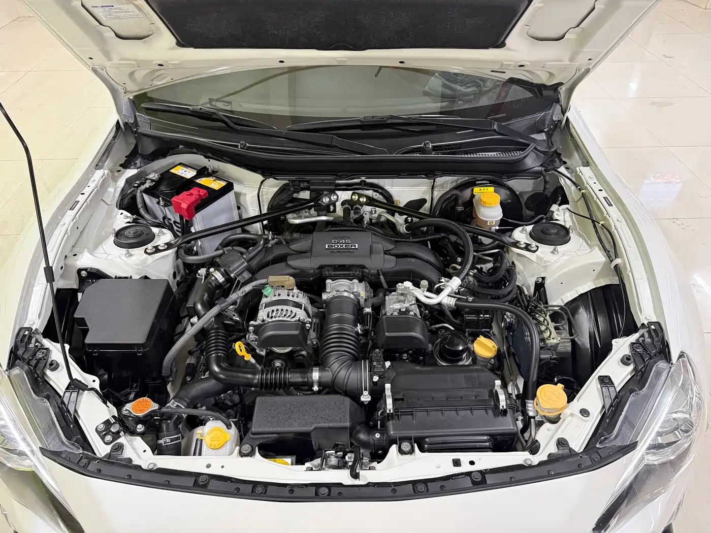 Toyota 86 2013 2.0L Automatic Luxury фото 8
