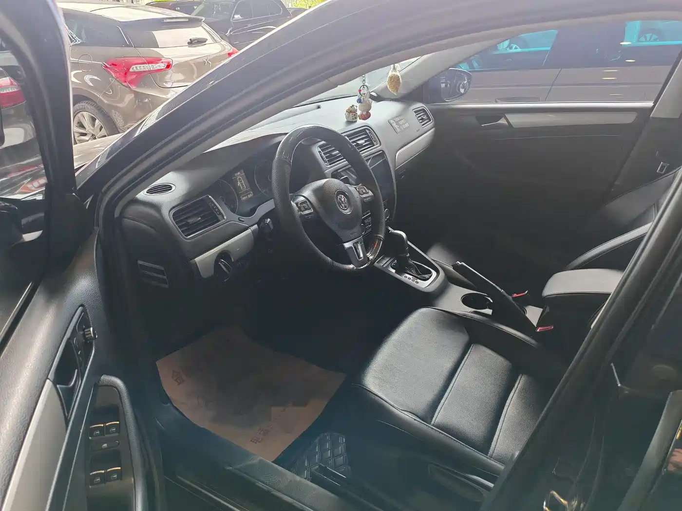 Volkswagen Sagitar 2014 Facelift 1.4TSI Automatic Luxury фото 8