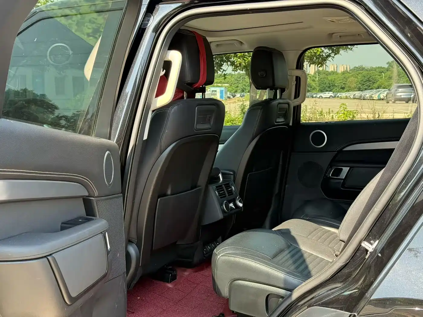 Land Rover Discovery 2021 360PS R-Dynamic S фото 4