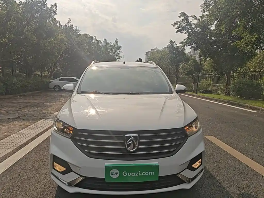 Фото 3 - Baojun 360