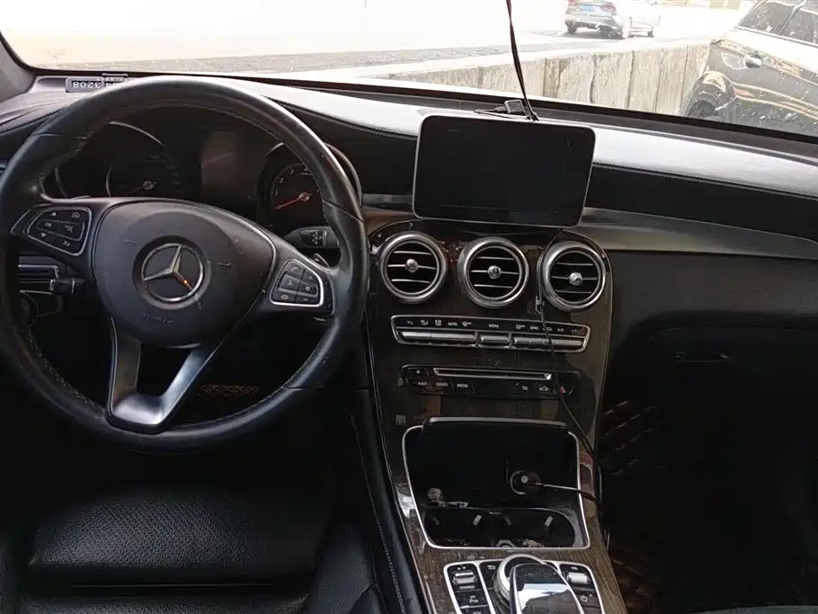 Mercedes-Benz GLC 2016 GLC 260 4MATIC Dynamic фото 12