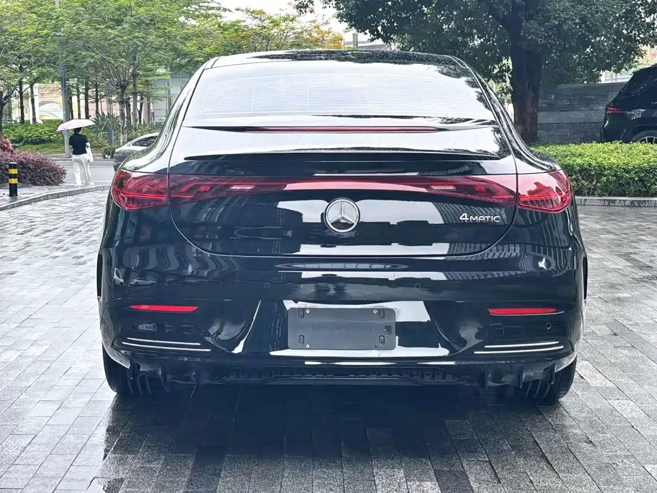 Фото 8 - Mercedes-Benz EQE