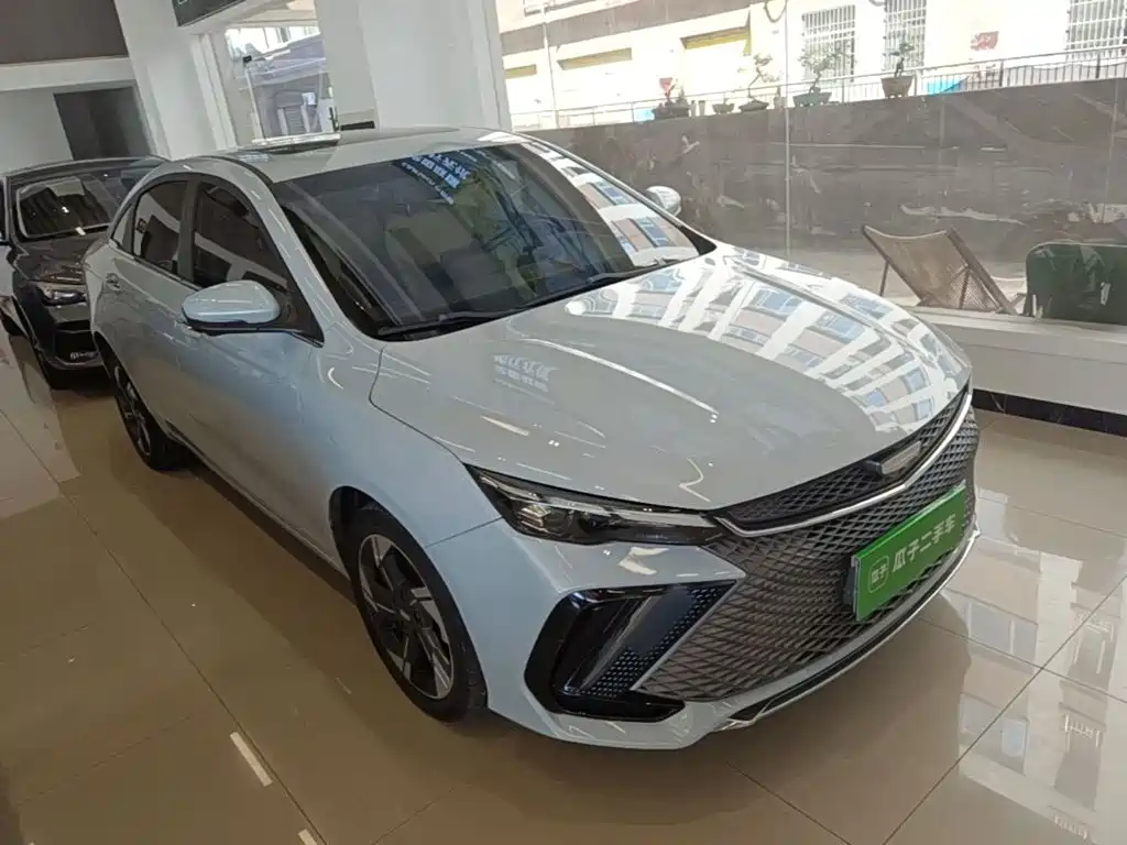 Geely Emgrand L HiP 2022 2022 1.5TD-DHT Pro 100KM Super Rui