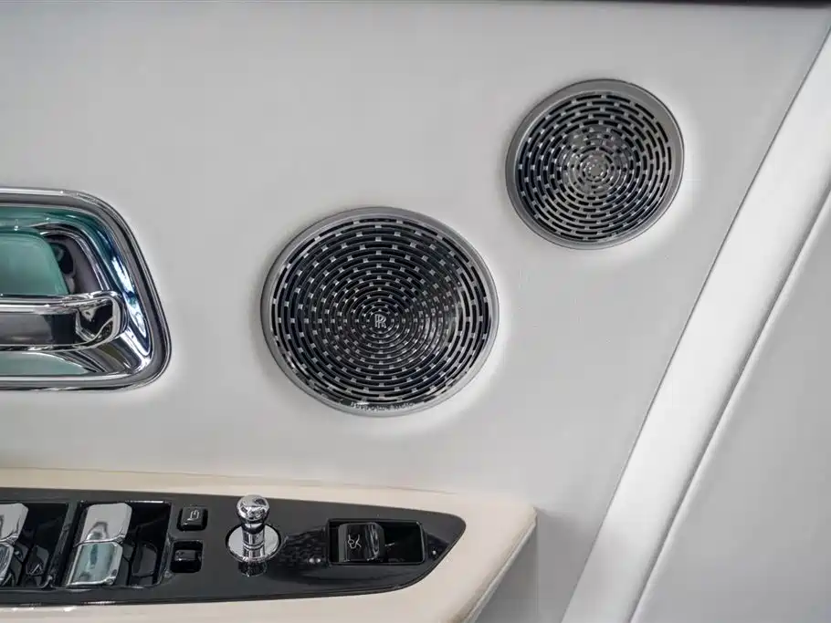Фото 10 - Rolls-Royce Phantom