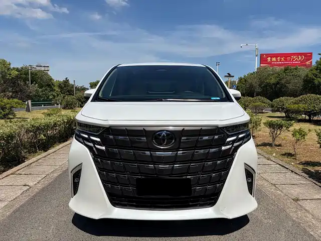 Toyota Alphard 2024