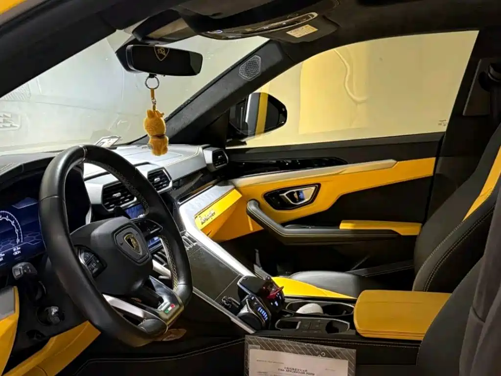 Lamborghini Urus 2022 2021 4.0T V8