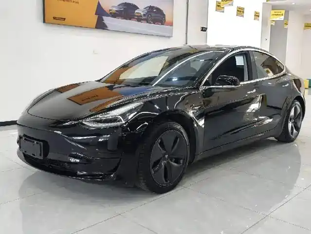 Tesla Model 3 2020