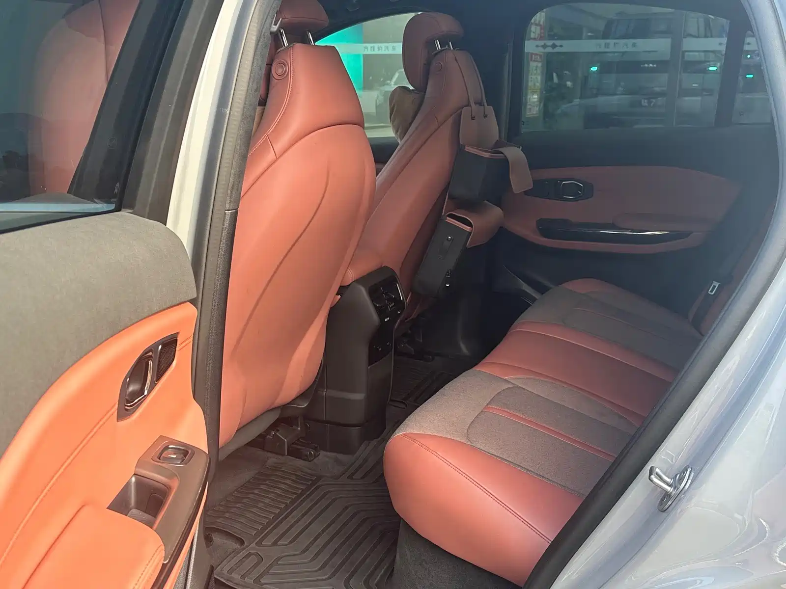 Фото 6 - NIO EC6