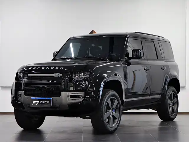 Land Rover Defender 2025