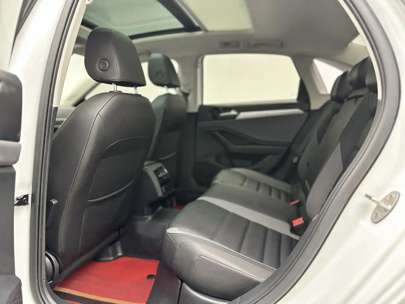 Volkswagen Sagitar 2021 280TSI DSG Comfort Smart Connect Edition фото 17