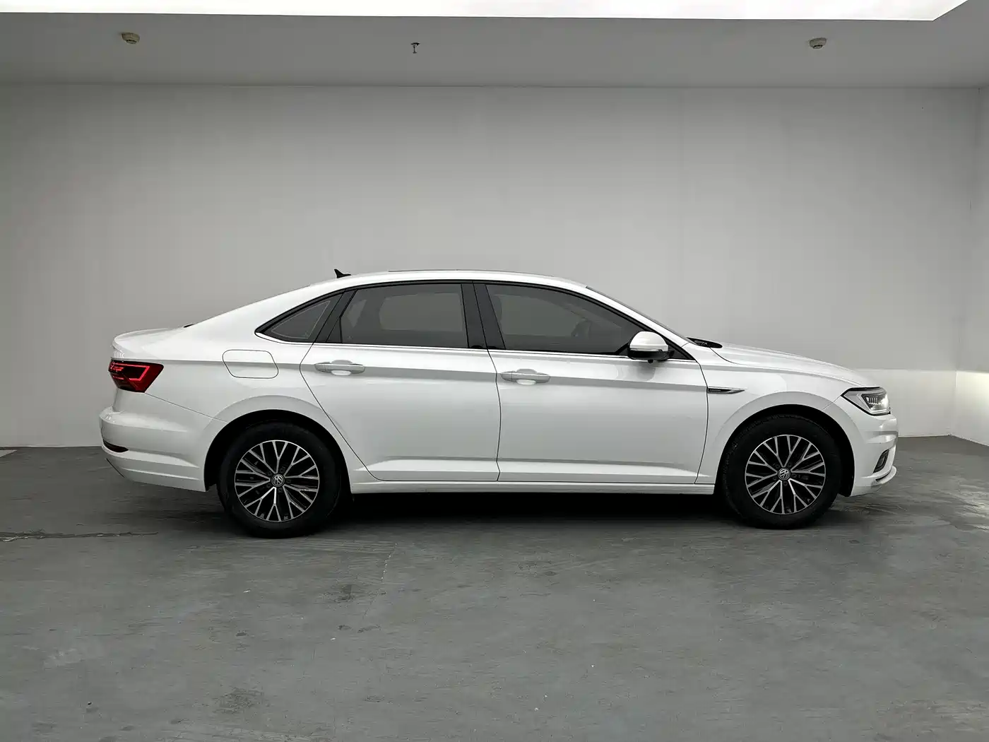 Volkswagen Sagitar 2021 280TSI DSG Comfort Smart Connect Edition фото 8