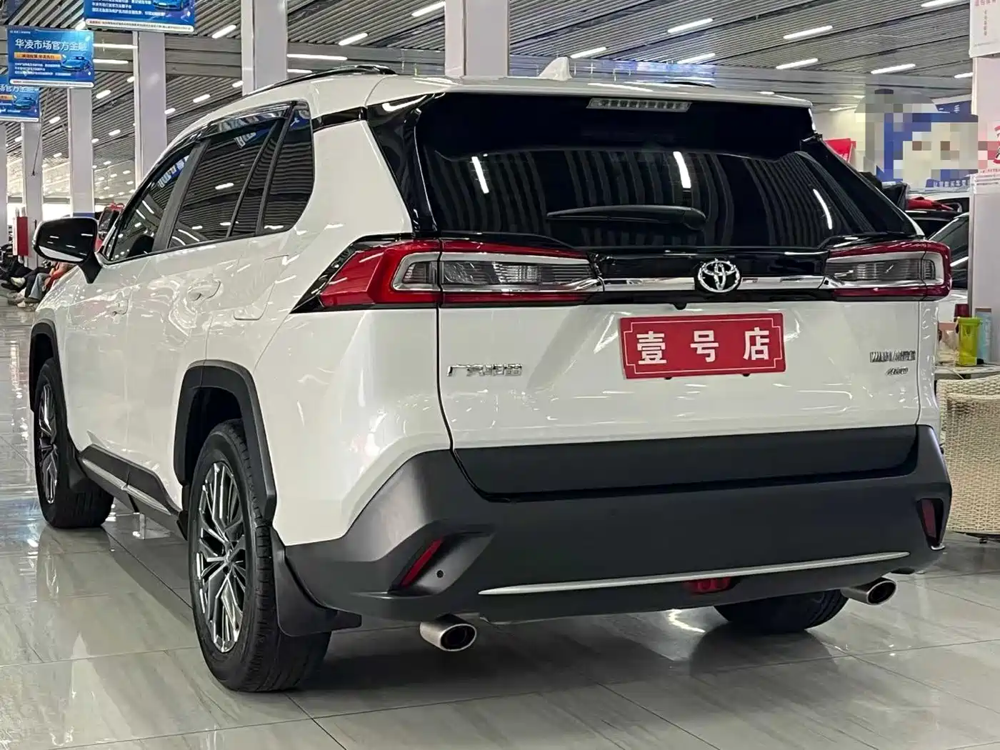 Toyota Wildlander 2023 2.0L CVT AWD Luxury PLUS фото 6