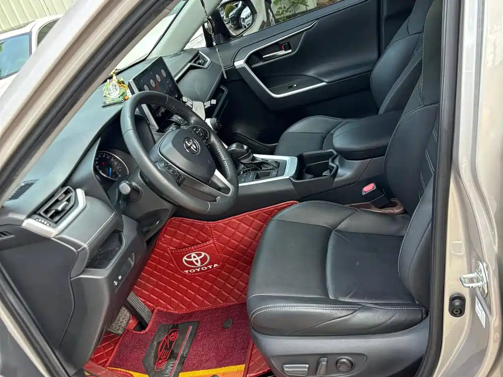 Toyota Wildlander 2022 Hybrid 2.5L E-CVT FWD Luxury Edition фото 4