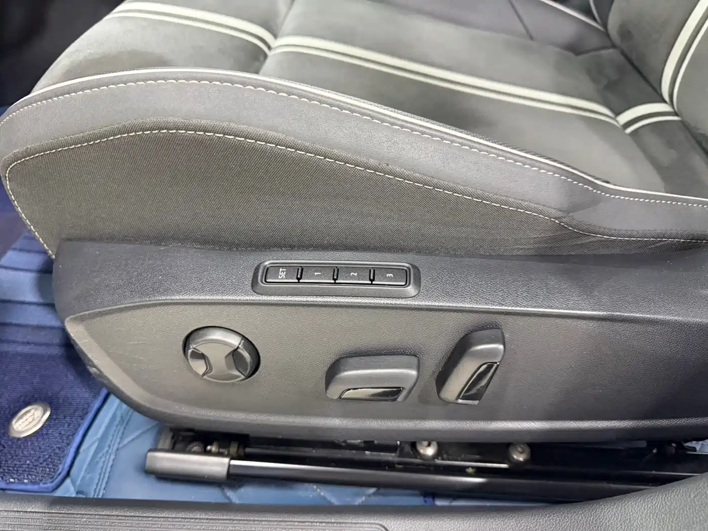 Volkswagen Golf 2021 280TSI DSG R-Line фото 9