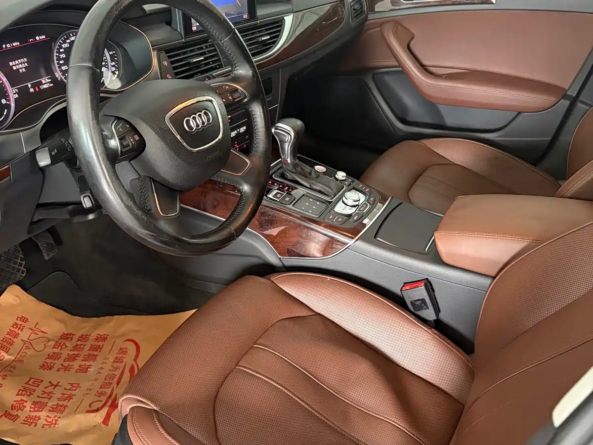 Photo 6 - Audi A6L