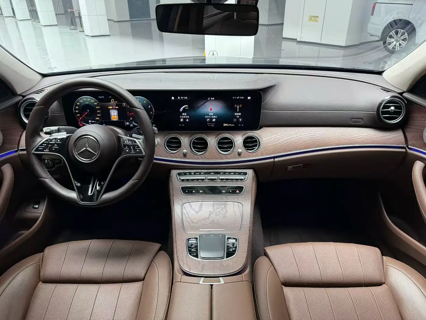 Mercedes-Benz E-Class 2022 Second Facelift E 300 L Luxury фото 7