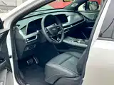 Фото 6 - Cadillac XT5