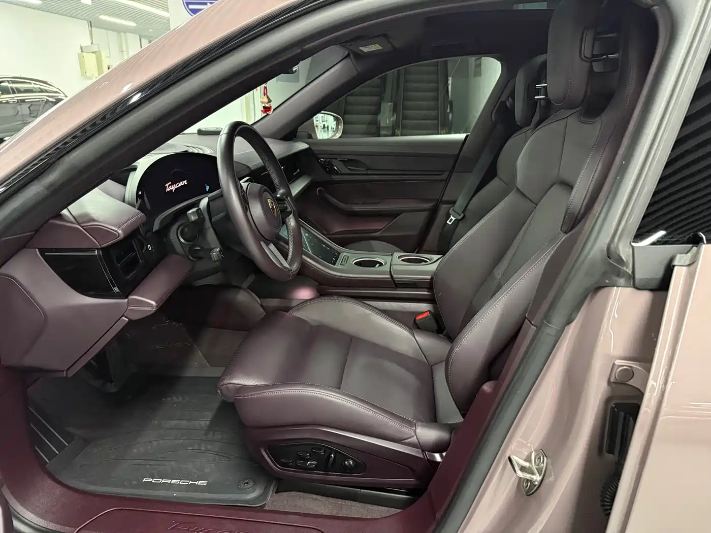 Porsche Taycan 2020 Taycan фото 4